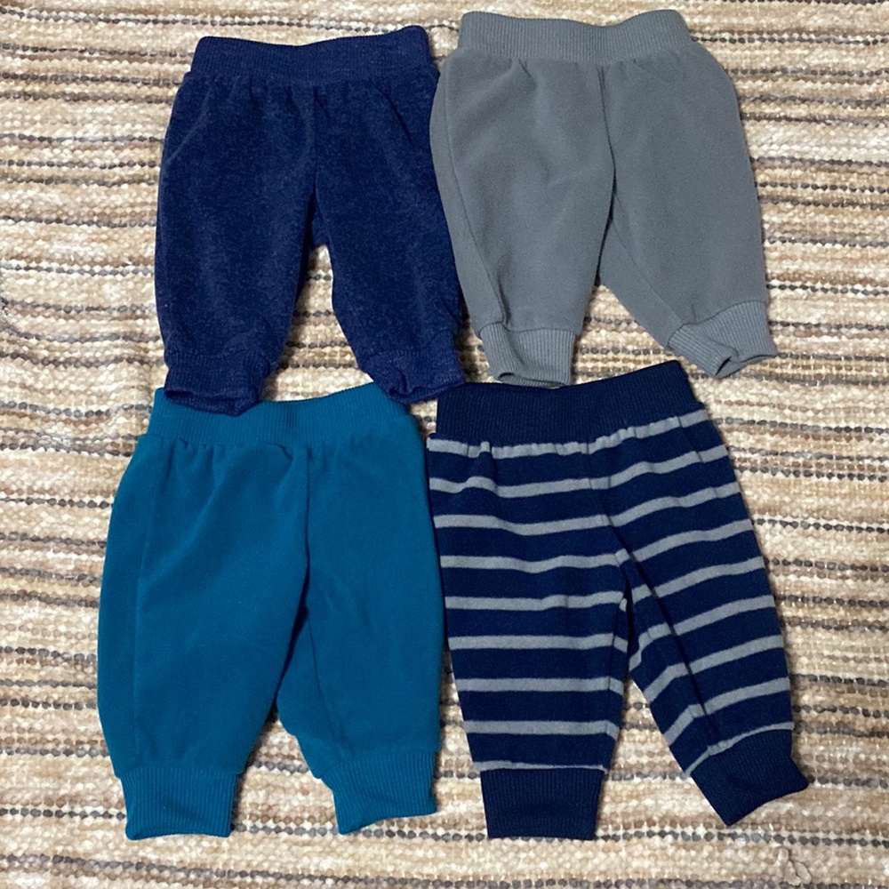 Simple Joys by Carter’s, Baby Boys Bundle. 4 fleece pull on pants. Size 0…